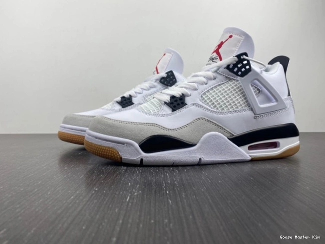 SB Air Nike DR5415-100 4 x Jordan 0816